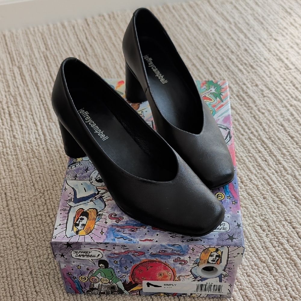 Jeffrey Campbell Simply Pump